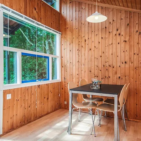 4 Person In * Hampen