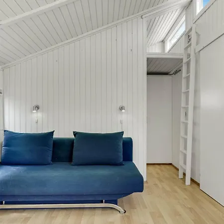 4 Person In * Hampen