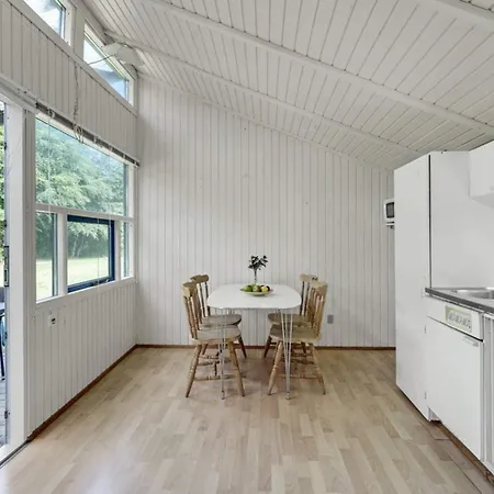 4 Person In * Hampen